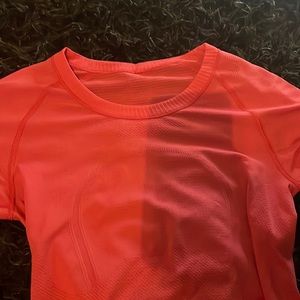 Lululemon shirt